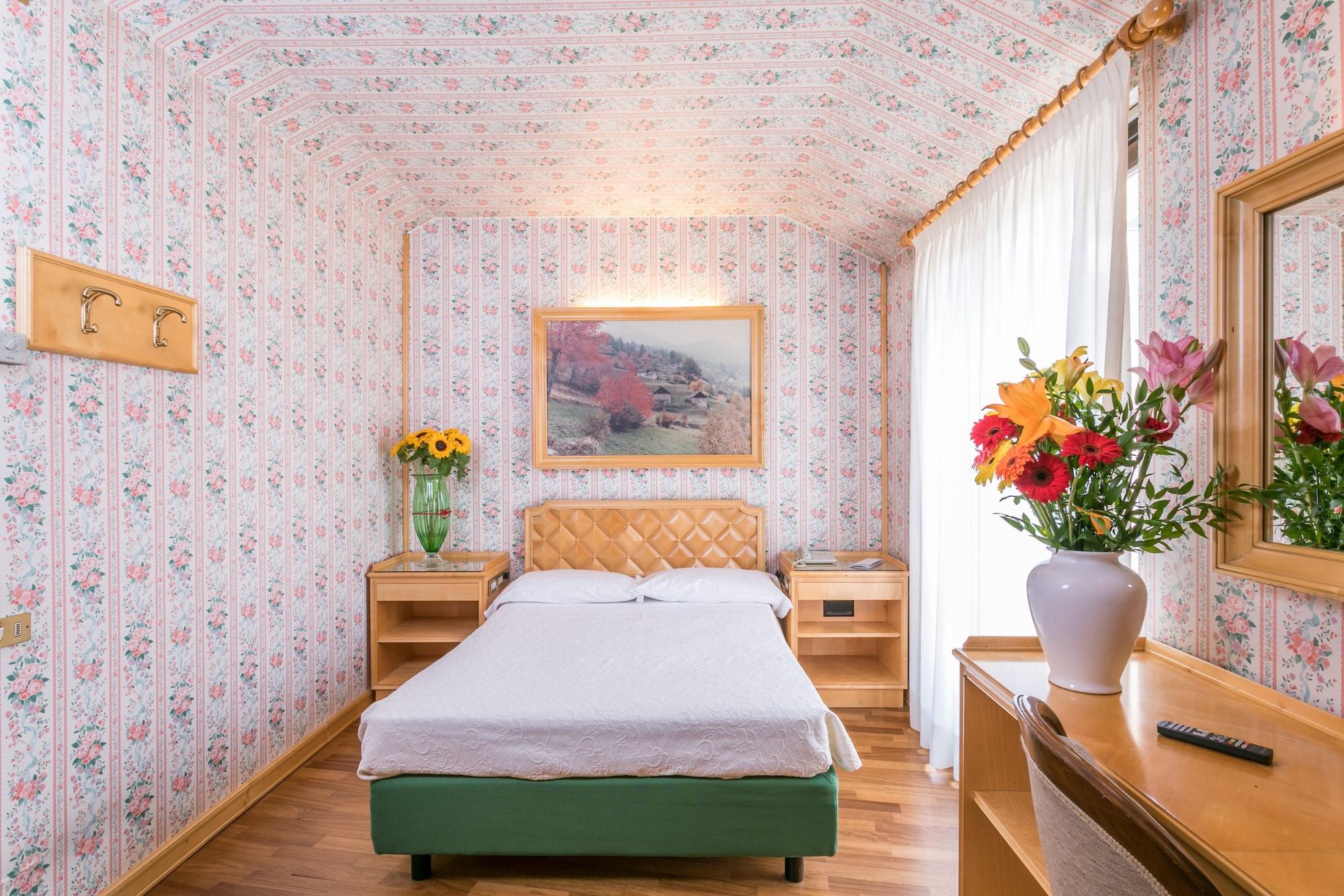 Albergo Italia Новара Экстерьер фото