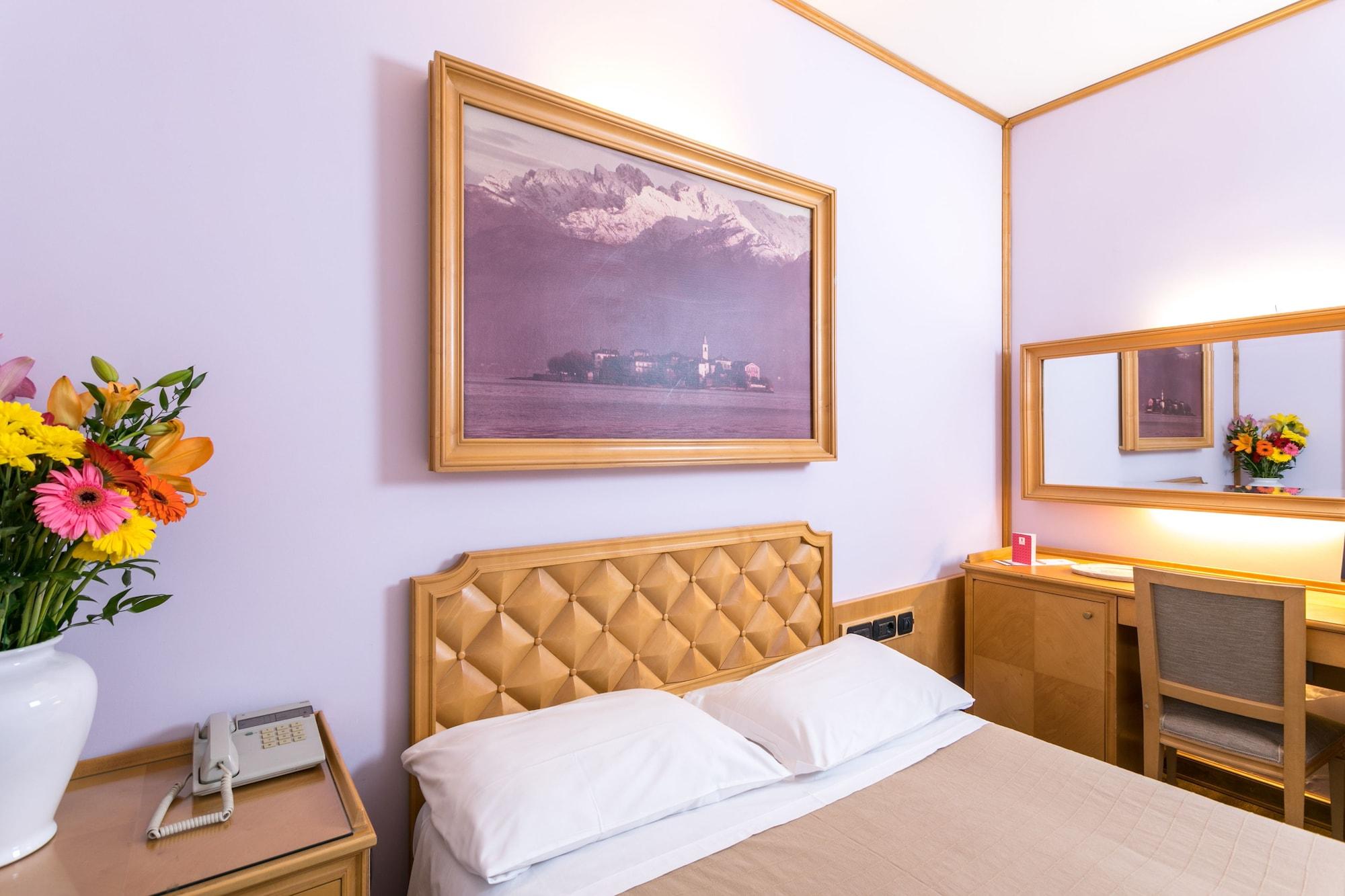 Albergo Italia Новара Экстерьер фото