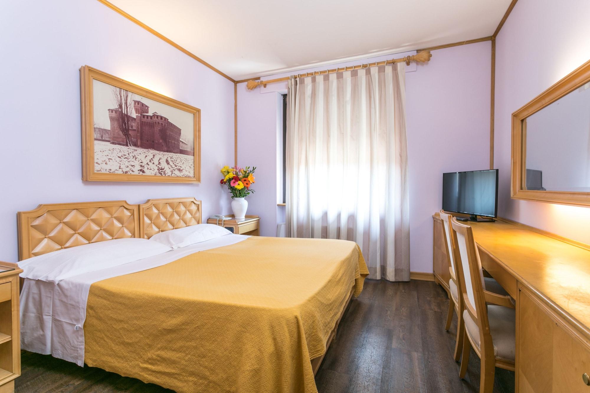 Albergo Italia Новара Экстерьер фото