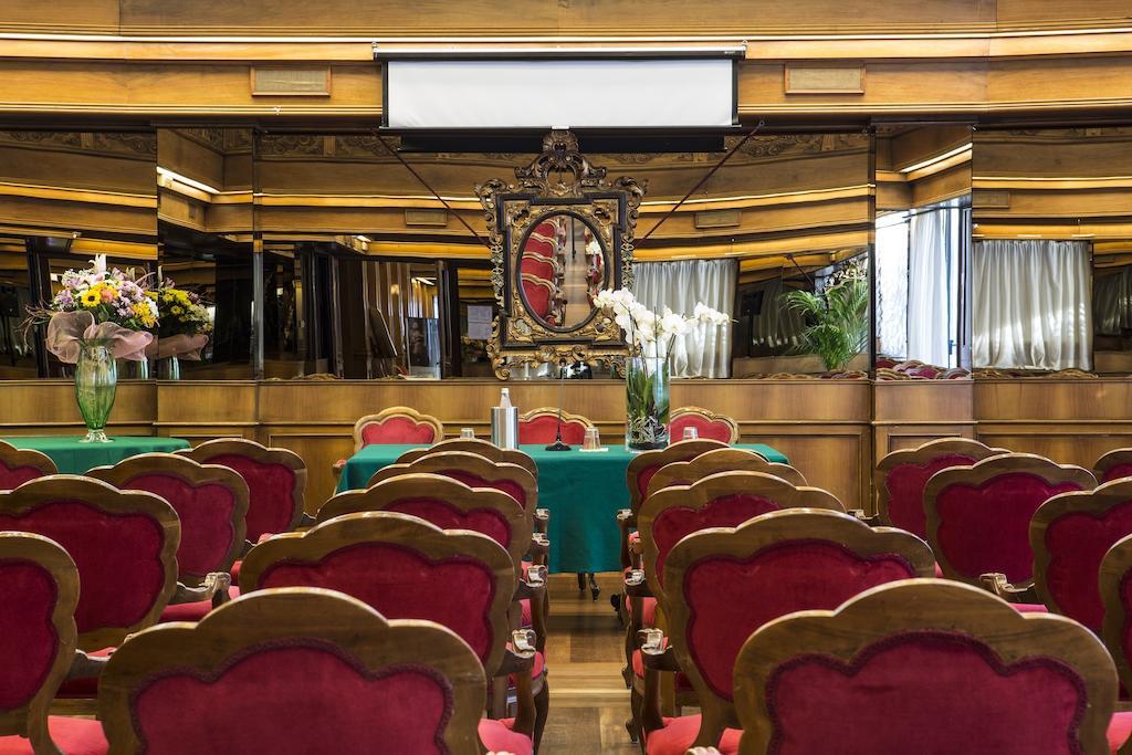 Albergo Italia Новара Экстерьер фото